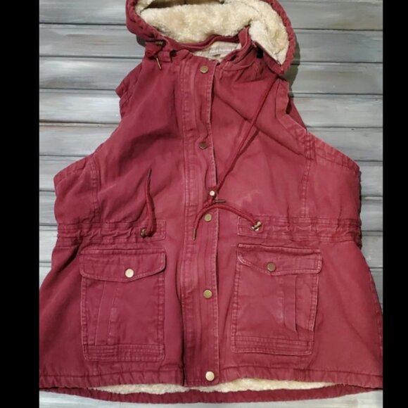 Victory Outfitters Burgundy 2xl Hooded Vest - Picture 1 of 4